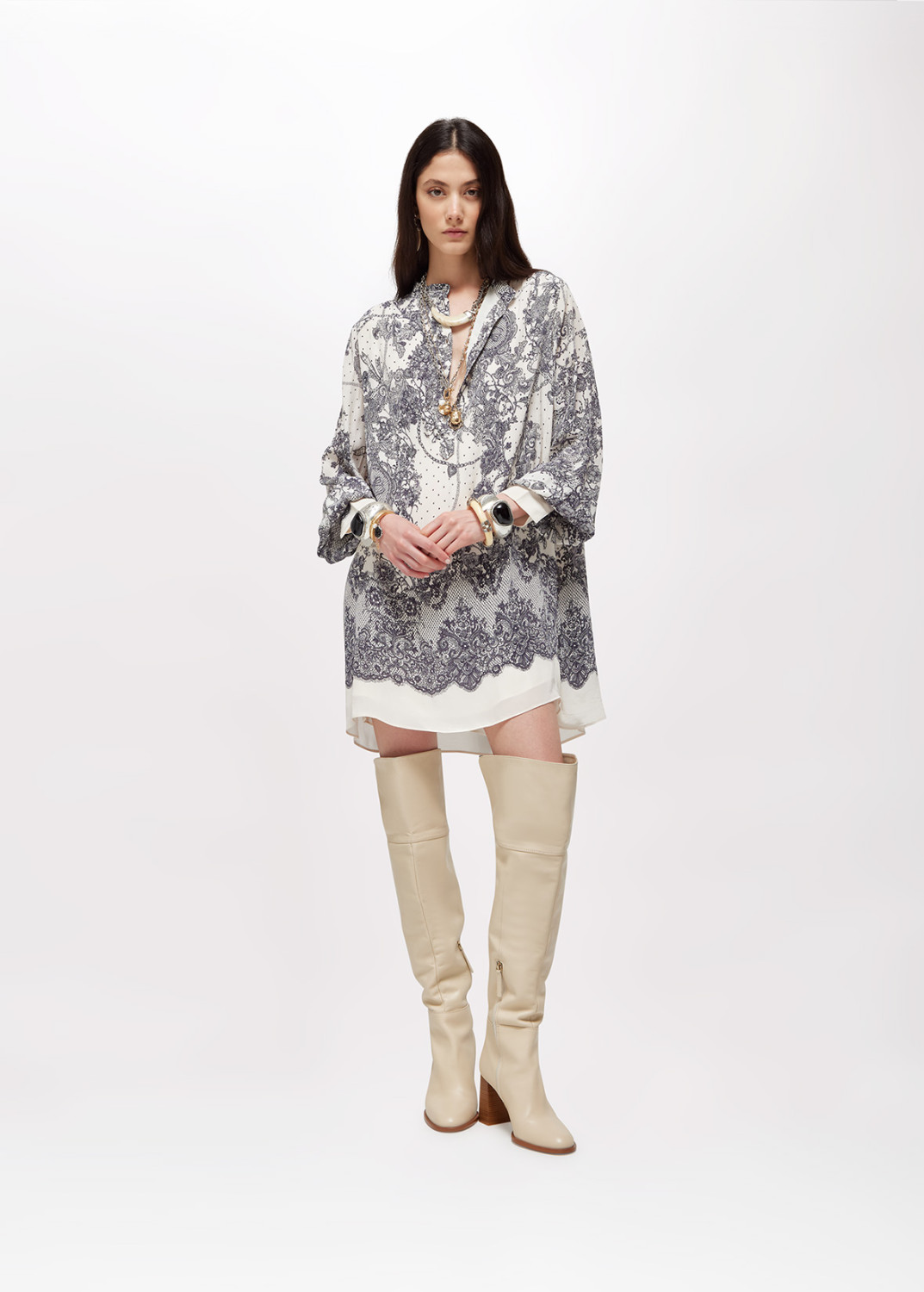 BLUGIRL: ABITO CON STAMPA PIZZO E FUSCIACCA