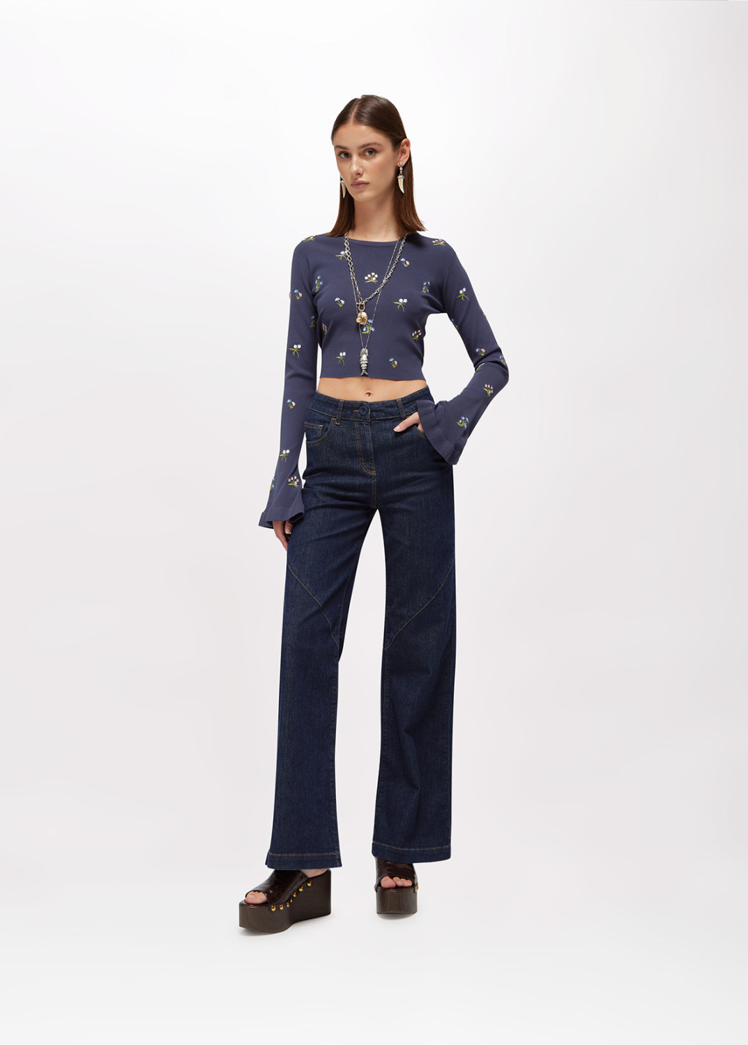 BLUGIRL: MAGLIA CROPPED IN VISCOSA CON RICAMI