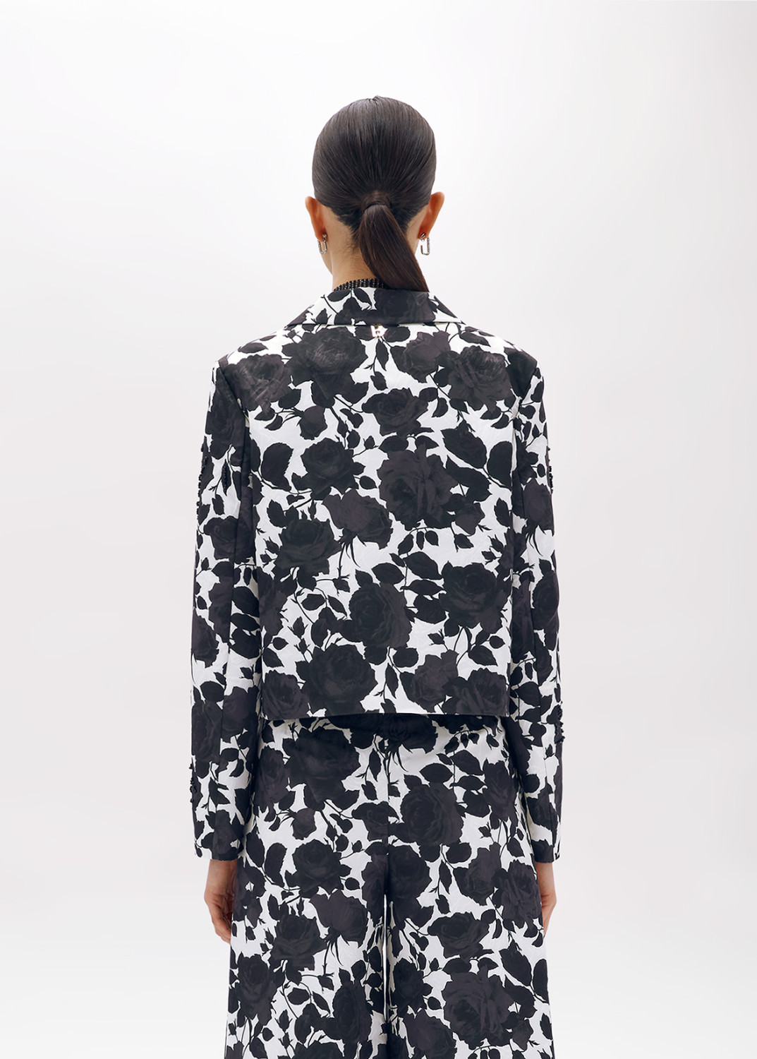 BLUGIRL: BOXI FIT JACKET WITH JACQUARD ROSES