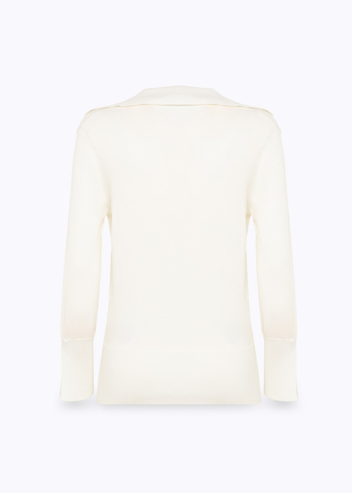 POLO KNIT TOP WITH ROSE BROOCH