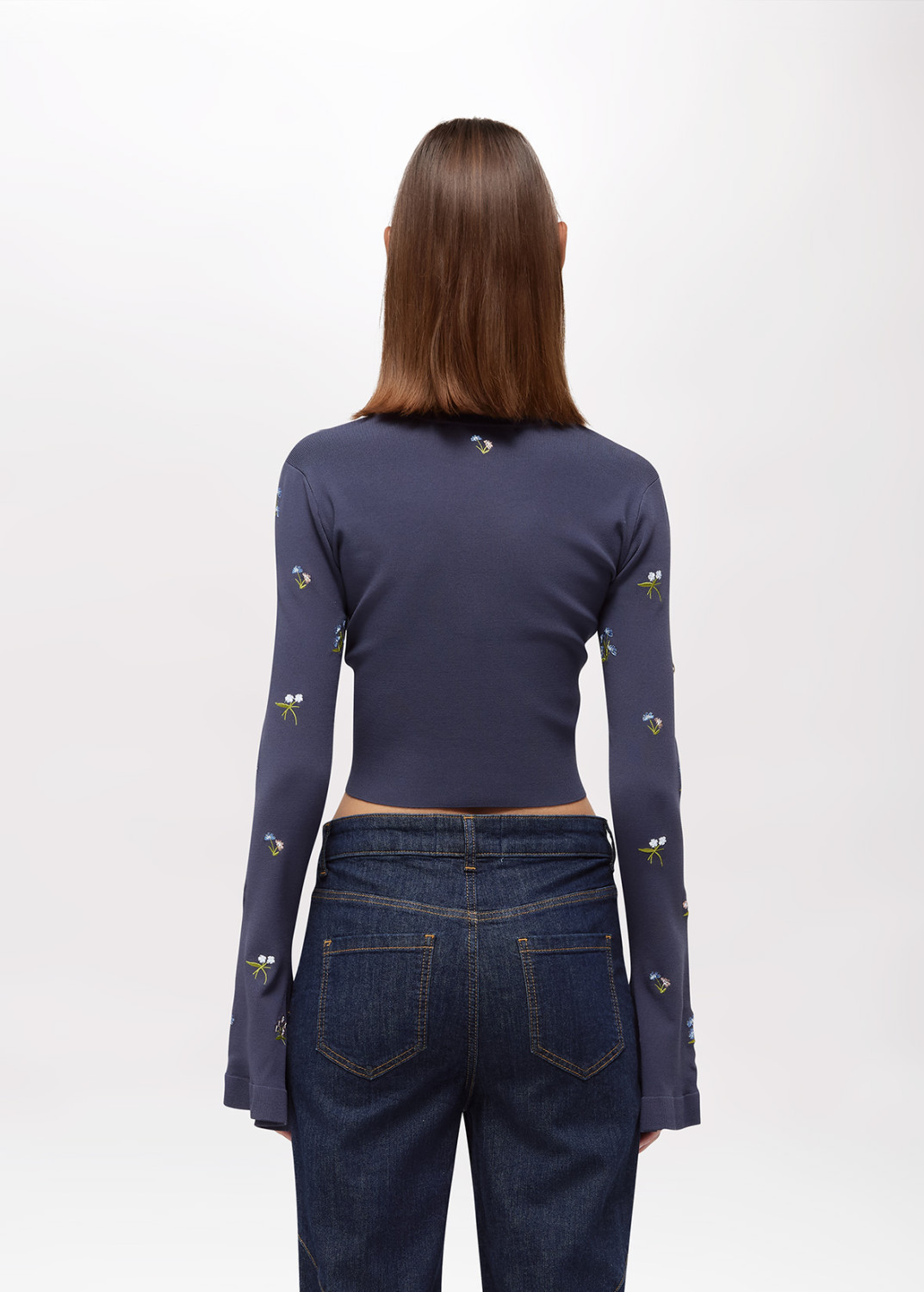 BLUGIRL: MAGLIA CROPPED IN VISCOSA CON RICAMI