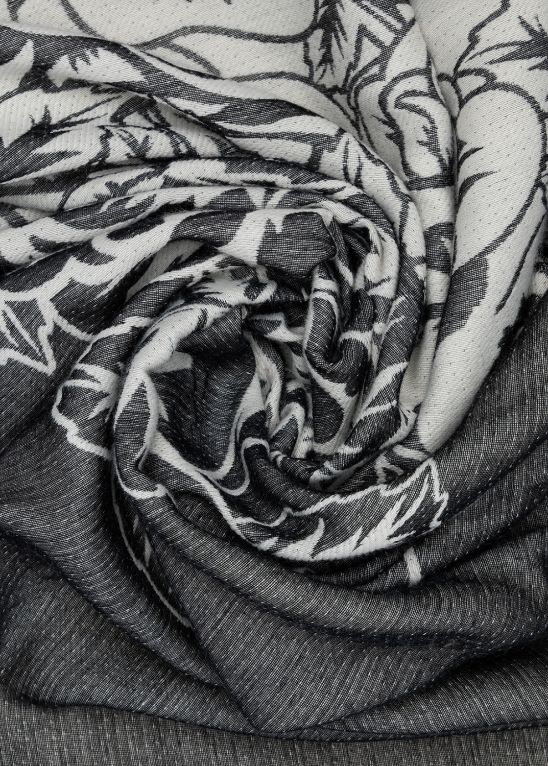 BLUGIRL: JACQUARD STOLE WITH ROSES