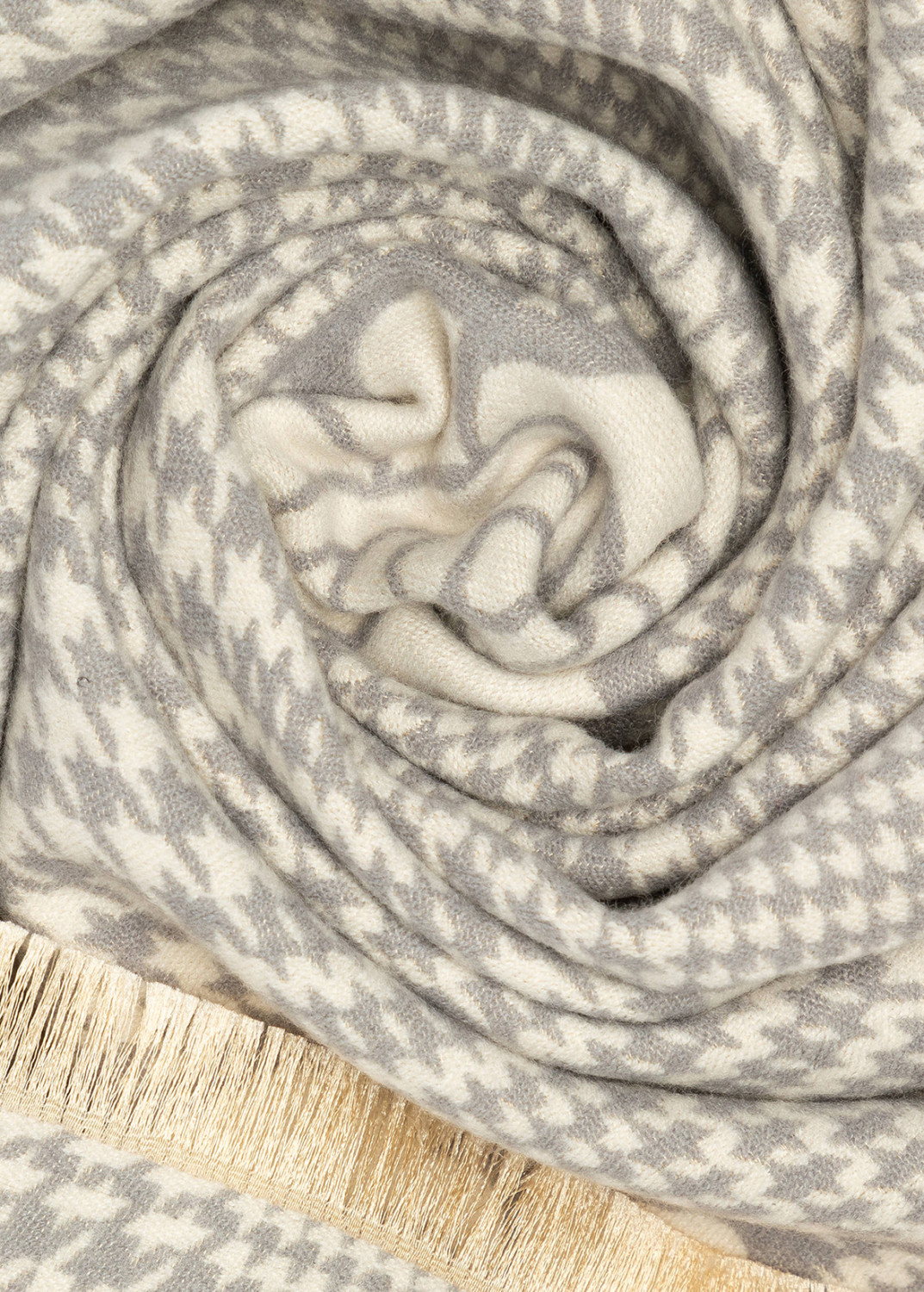 BLUGIRL: JACQUARD ROSE SHAWL