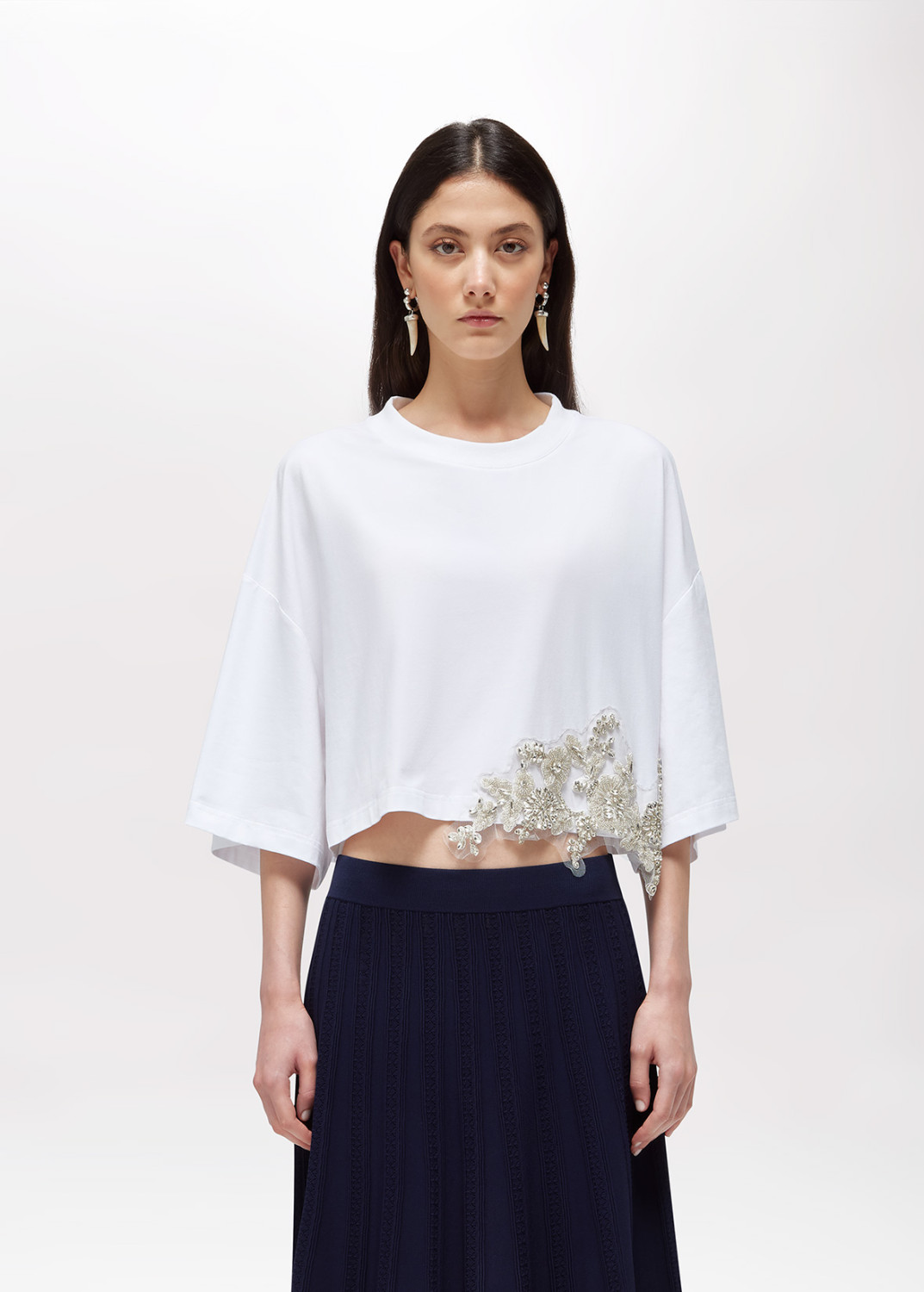 BLUGIRL: T-SHIRT IN JERSEY CON PATCH CRISTALLI